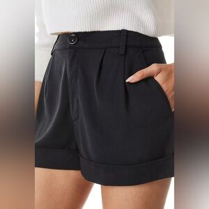 Alice+Olivia Dawson high waisted cuffed shorts Sz US 2